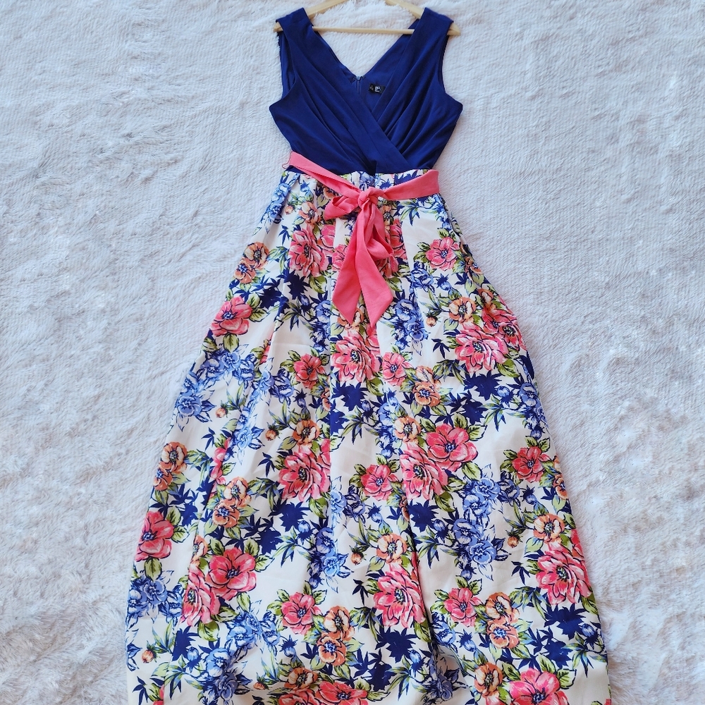 Leslie Fay Floral Blue‎ Sleeveless V-neck Maxi Dress